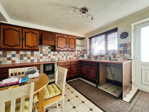 Kitchen- click for photo gallery